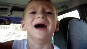 Мальчик плакса