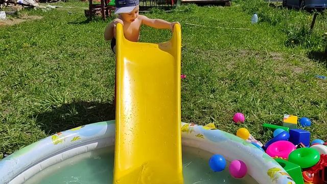 Тёма и Андрюша. Первый день лета 🌞 смотреть онлайн