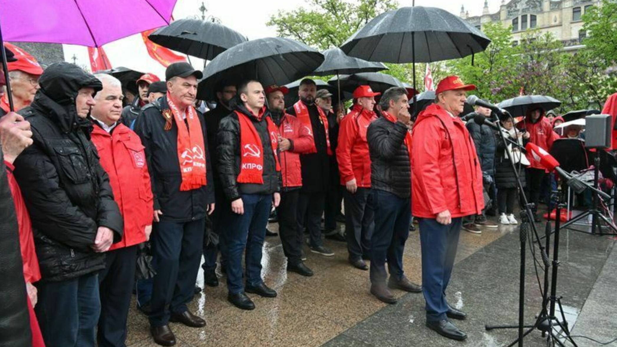 КПРФ отметила Первомай встречей с жителями Московского региона