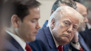 Медведев: РФ не затрагивают тарифы Трампа, так как она почти не торгует с США