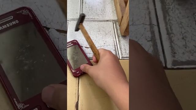 Как сломать телефон ☎️ 📱 📞 смотреть онлайн