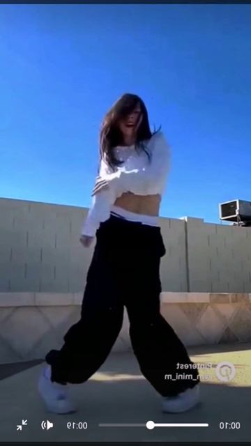 Ariana Grande - "Mine" Tiktok смотреть онлайн