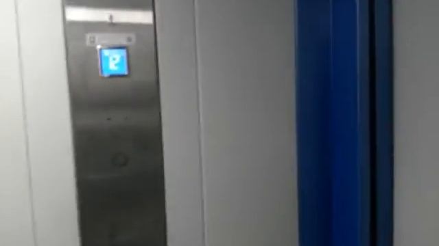 Грузопассажирский лифт КМЗ 2015 год выпуска (657)