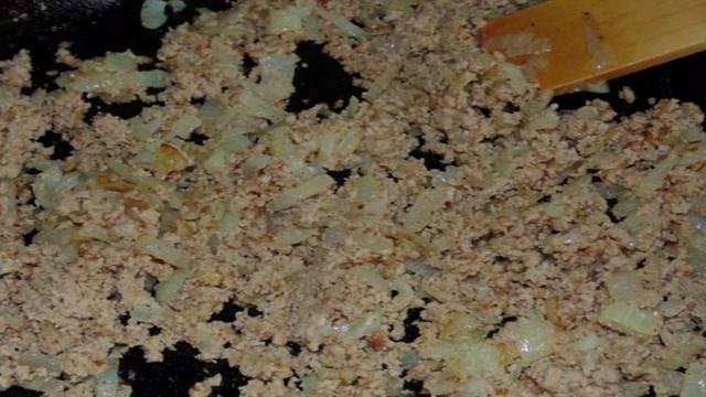 Паста спагетти со свино-говяжьим фаршем