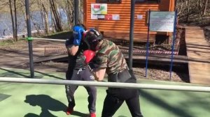 Спарринги по боксу на улице
