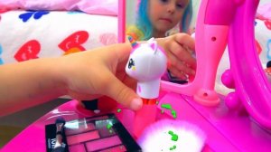 Алиса как Золушка хочет на бал с папой