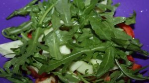 Салат с колбасой и жареными баклажанами