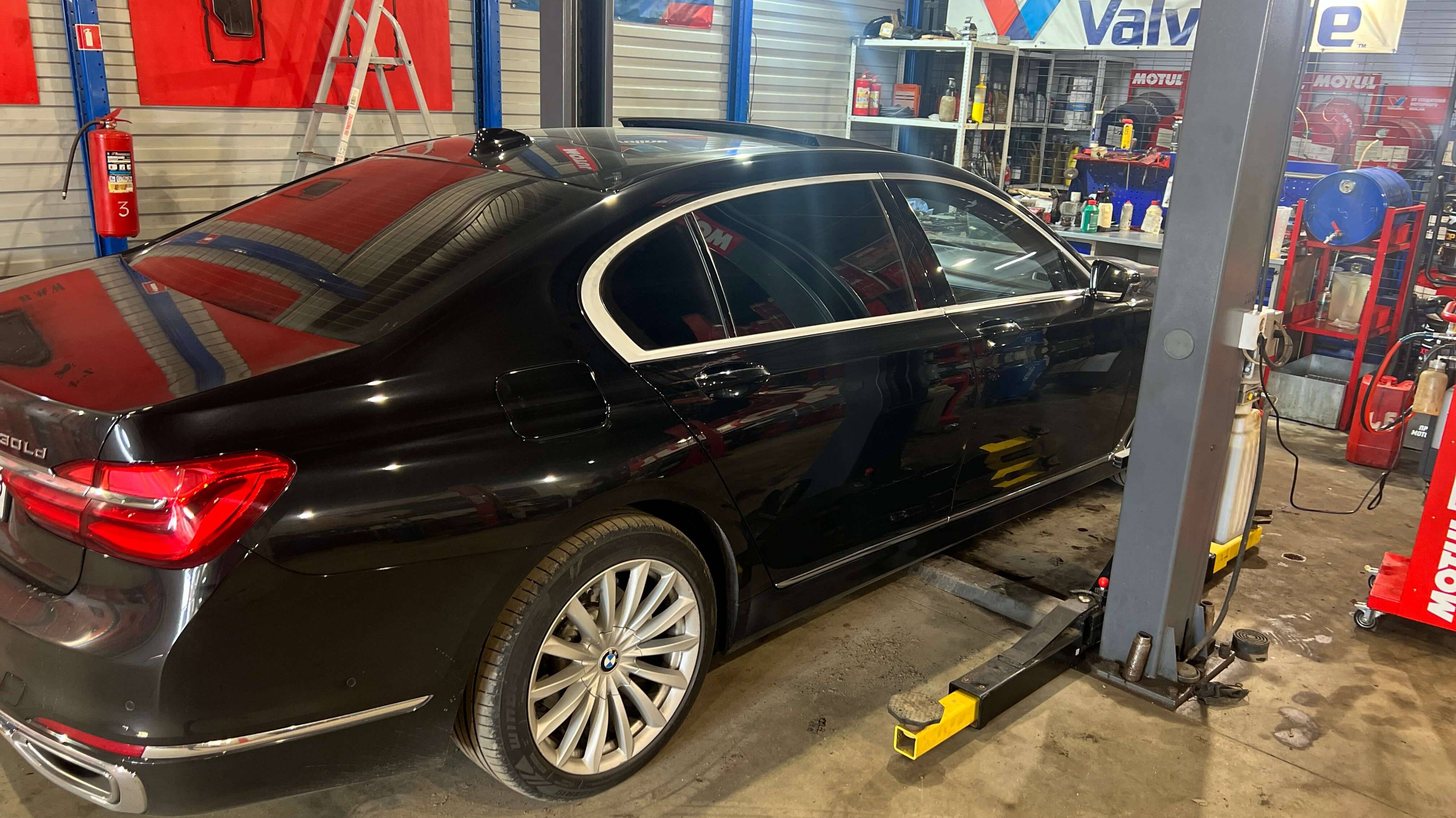 Полная аппаратная замена масла в АКПП BMW 7 G12 ZF 8hp75z