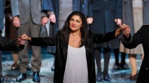 В Братиславе устроили митинг из-за концерта оперной певицы Нетребко