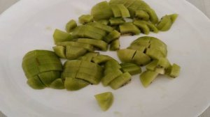 Бисквитный торт с киви