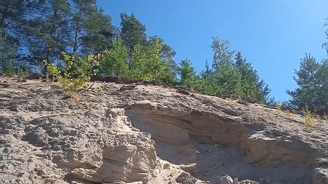Заброшенный карьер под Выборгом. Озеро на месте карьера.