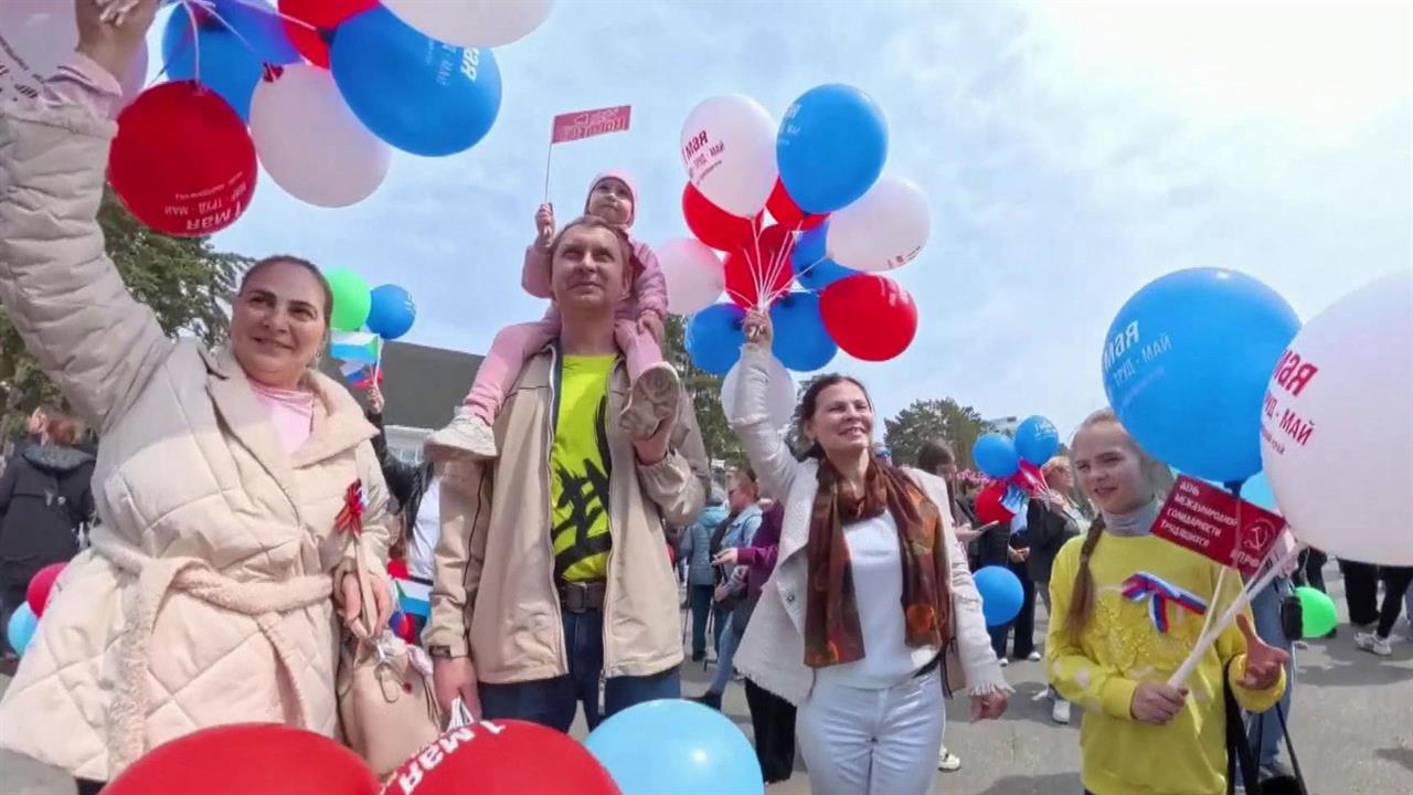 В российских регионах отмечают День весны и труда