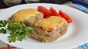Котлеты с острым соусом и сыром в духовке