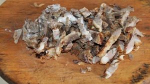 Запеченный картофель со свининой и перцем под сырной корочкой