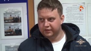 Куратора посадили на бутылку
