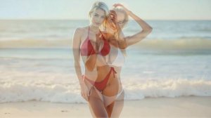 Feel_the_Summer_Breeze_with_Our_AI_Blonde_Models_in_the_New_Bikini