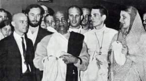 Лекция Шрилы Прабхупады 02.05.1973, Лос-Анжелес. ШБ 1.8.40. Милостивый взгляд Кришны!