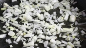 Кукурузная каша с ветчиной, перцем и сыром