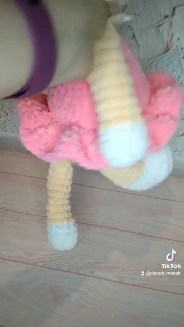 плюшевая кошка амигуруми вязаная крючком