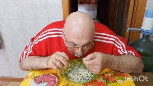 Мукбанг. Окрошка и дорогая колбаса. О ветеране ВОВ, моём дедушке.
