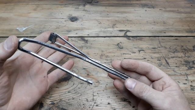 РУЧНАЯ МЕТАТЕЛЬНАЯ МАШИНКА ДЛЯ ТАРЕЛОЧЕК / из хлама за 5 минут смотреть онлайн