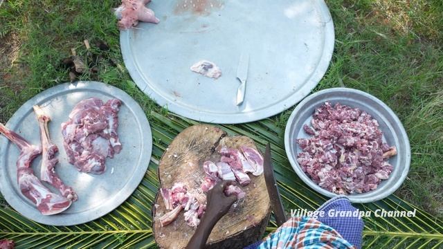 GIANT BLACK GOAT CURRY கருங்கிடா கறி விருந்து Village Style Mutton Recipe Traditional Food