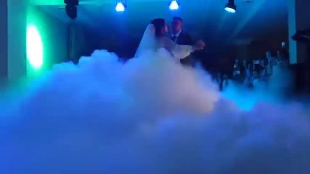 Важкий дим та холодні вогні на весілля 03.10.2020