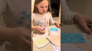 Лера рассказывает про домик для уточки Лалафанфан, который сделала сама