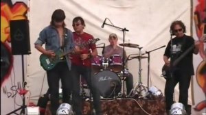 Колизей   Звезда Полынь Гитарист лажал, за что и был наказан