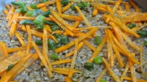 Гречневая каша с огурцом и оливками