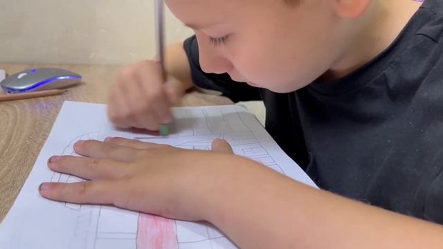 Железнодорожный вокзал будущего (рисунок)