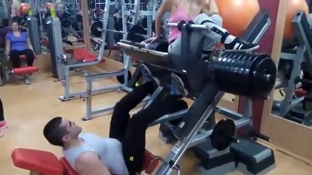 Тренировка силы Ног пол тонны смотреть онлайн