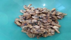 Салат с кальмарами и шампиньонами