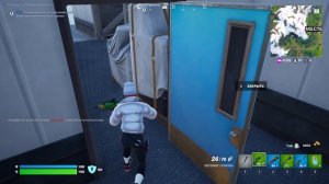 играю в фортнайт