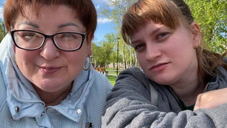 С внуком есть некогда, только развлекай/А в парке- то как хорошо, гуляем с внуком/цены на мясо/