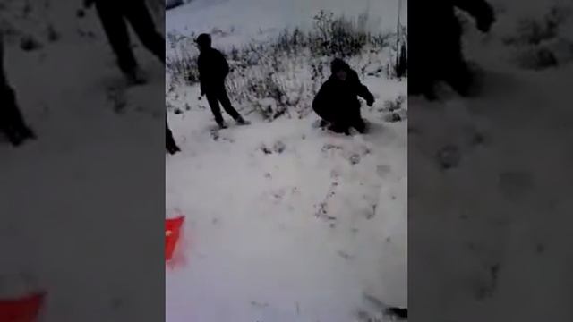 Пробовал ломать снежок головой смотреть онлайн