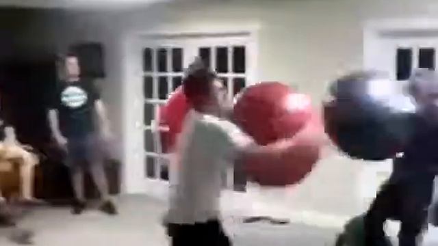 Вылет в окно Юмор! Прикол! Смех смотреть онлайн