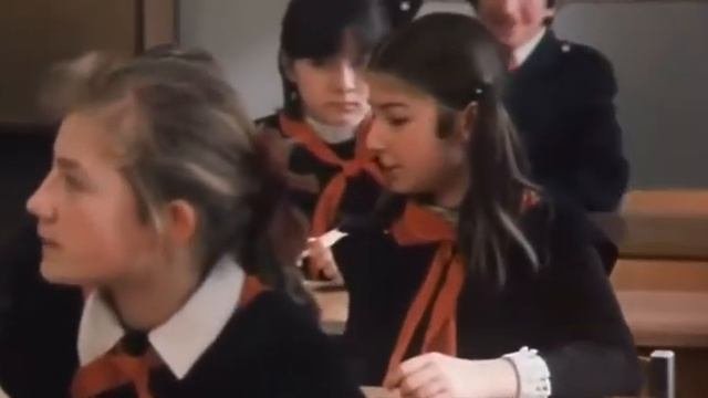 Гостья из будущего, 4-я сер._(London Is...)