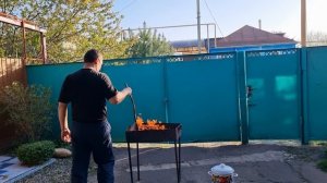 Жарим очень  сочный, ароматный шашлык!