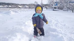☃️Первая ЗИМОВКА в ДЕРЕВНЕ | Снежные забавы, деревенская повседневность (4 серия) | |Ежевичный сад