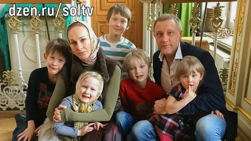 8 российских актрис с 4+ детьми: как они справляются? Екатерина Климова, Мария Порошина и другие смотреть онлайн