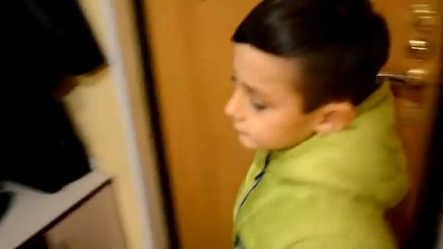 избивает?приколы моей сестры смотреть онлайн