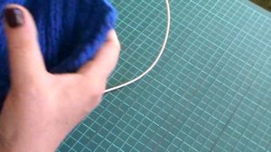 Удлинение кардигана. Закрытие петель эластичным способом.