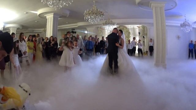 Первый танец Дианы и Юрия 25.05.2019 смотреть онлайн