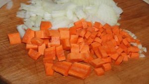 Крем - суп из шампиньонов и вешенок с гренками