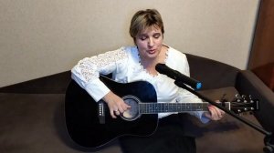 Опять глаза,твои глаза передо мной..Песня неизвестных авторов.Льёт дождь и вспомнилась эта песня🥰😀