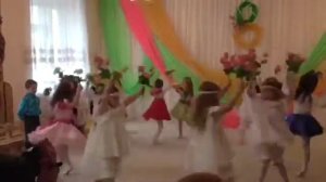 детский утренник в детском саду смешно конечно)