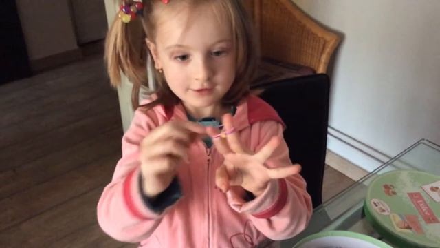 Как делать браслеты😀😃😄😍😘