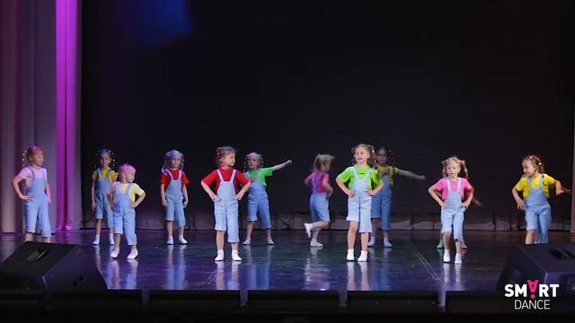 SMART dance, хореограф Надежда Кадурина, "Ремонтники" смотреть онлайн