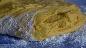 Сдобная булка с маком